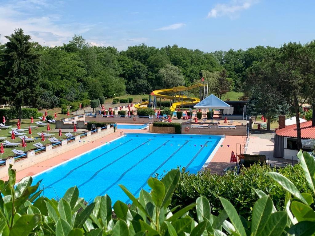 Piscina San Lorenzo Santhià Exterior foto